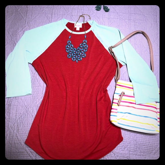 LuLaRoe “Randy” Red Raglan Baseball Tee 3/4 Sleeve - Picture 1 of 2